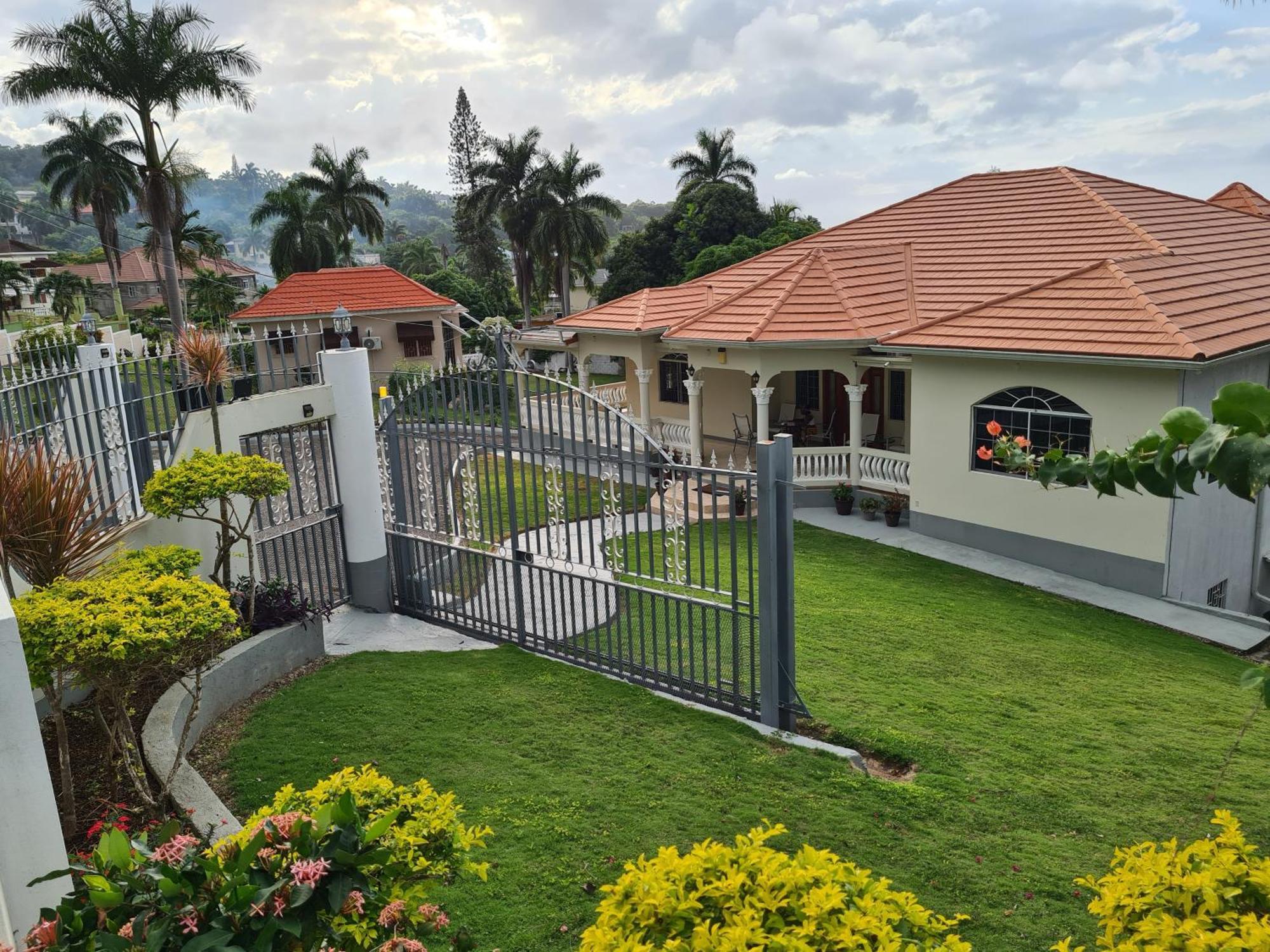 Rose View Apartment Montego Bay Exterior foto